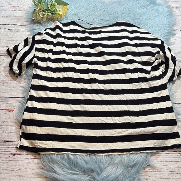 NWT Neiman Marcus Black White Stripe Tie Sleeve Short Sleeve Top sz M - Picture 9 of 9